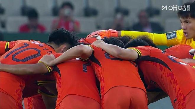 8分钟连丢2球！U23国足闪崩0-2落后，李昊也没办法