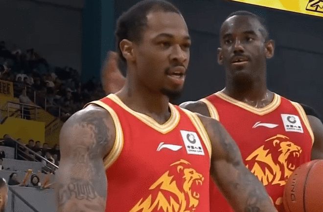 32分大胜！广厦复仇辽宁 布朗26+4胡金秋10分