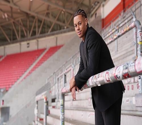 官方：弗赖堡从柏林赫塔签下德国U21国脚舍汉特