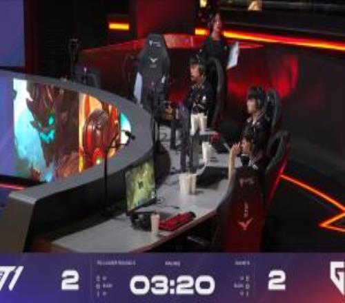 双排上厕所T1vsGEN决胜局陷入长时间暂停,T1上辅两人不在位置上