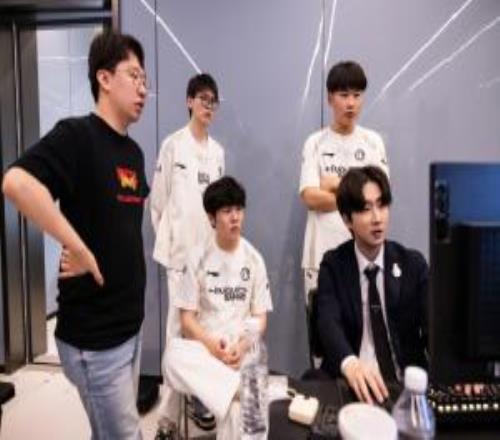 对iG来说是好事本赛段iG对AL惨遭小局5连败而对上TES则是小局战平