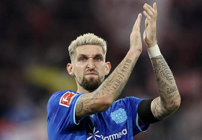 安德里希：边路不施加压力中路不贴防，这相当于邀请拜仁进攻