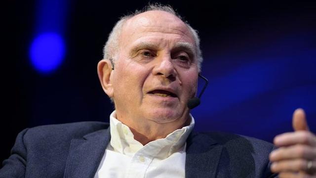 赫内斯:明年的成为德甲冠军;已准备庆祝活动?我们不想傲慢 赫内斯:明年的成为德甲冠军;已准备庆祝活动?我们不想傲慢