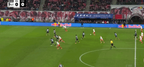 半场:莱比锡2-0法兰克福,哈德、鲍姆加特纳相互传射 半场:莱比锡2-0法兰克福,哈德、鲍姆加特纳相互传射