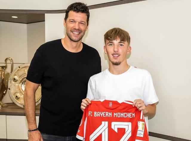 巴拉克：卡尔每周的表现都堪称非凡，他已证明自己能进德国队