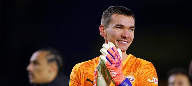 埃因霍温官方：已从药厂买断门将科瓦日，与其签约四年半