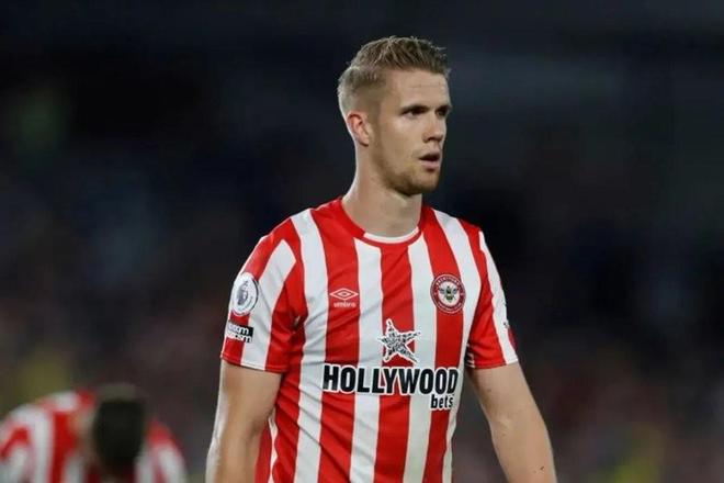 德天空：狼堡1-8惨败拜仁后要买中卫，他们想要阿耶