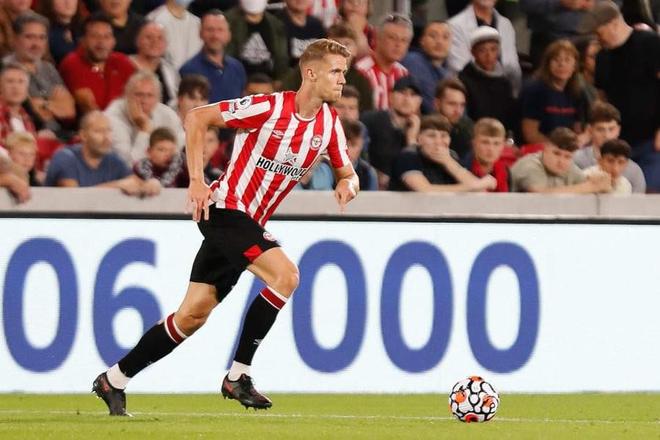 记者：布伦特福德无意出售阿耶，沃尔夫斯堡初步联系过转会