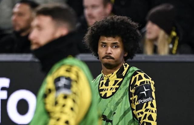 图片报：对阵不莱梅的比赛后，阿德耶米独自提前离开了更衣室