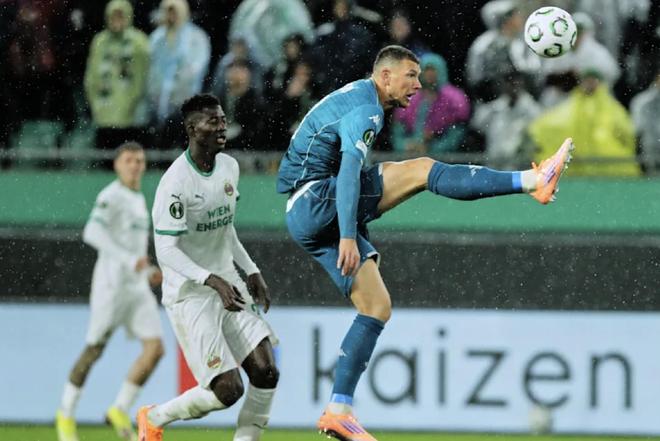 图片报：沙尔克04给哲科开出的合同中，每进一球都有额外奖金