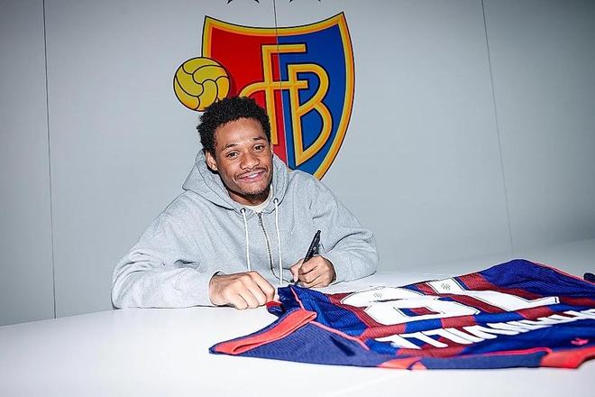 官方：多特19岁前锋迪朗维尔租借加盟巴塞尔