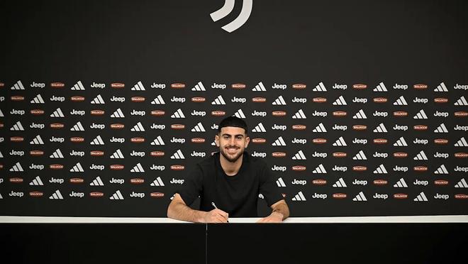 官方：尤文签下意丙中场特奥曼-贡杜兹，球员将为新一代效力