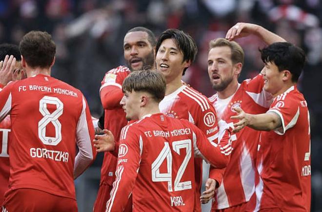 放松一下，图片报：输奥格斯堡后磁卡、比朔夫及卡尔现身夜店