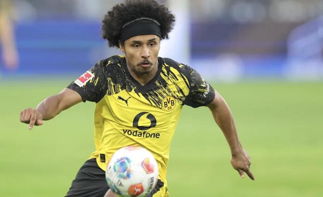 体图：阿德耶米收到了正式报价；高层希望多特踢得更具观赏性