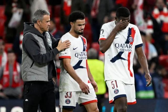 金球有毒？登贝莱获奖后仅2次首发 3次伤停沦为玻璃人