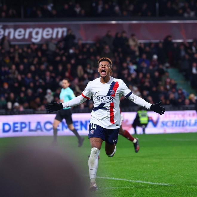 福将，杜埃巴黎生涯进球的17场比赛球队仍保持全胜