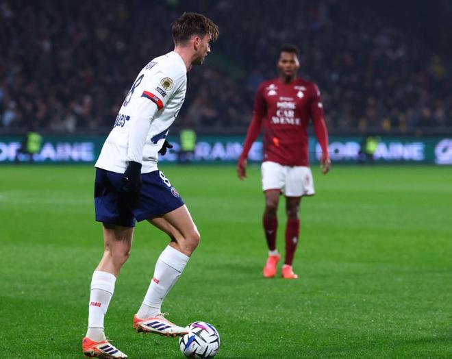 里程碑，法比安-鲁伊斯代表巴黎第150次出战正式比赛