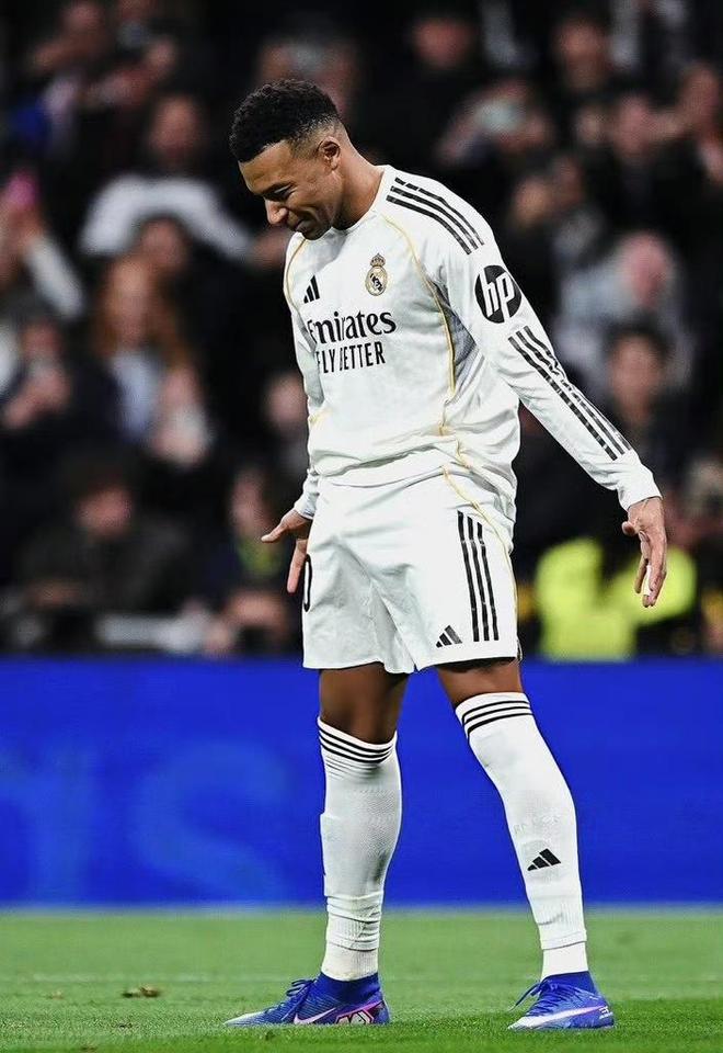 59球！姆巴佩追平C罗纪录，Siu庆祝致敬C罗：我的偶像 皇马最佳