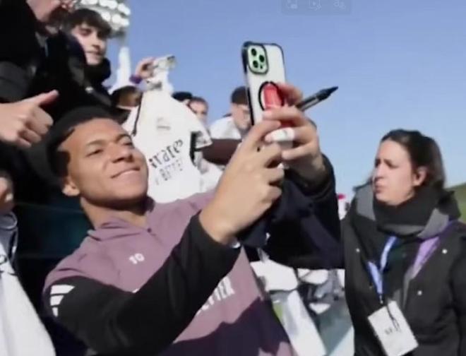 姆巴佩：希望视我为偶像的人能超越我，比我变得更强