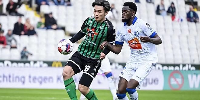 进球效率力压凯恩、姆巴佩！日本“冷面射手”惊艳欧陆