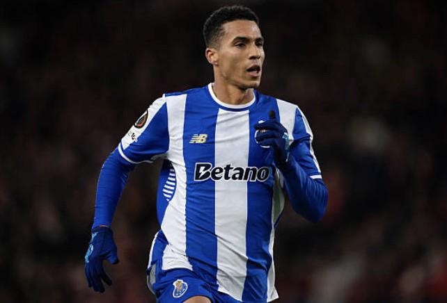 队报：PSG关注波尔图的阿尔贝托-科斯塔和本菲卡小将阿尼西奥