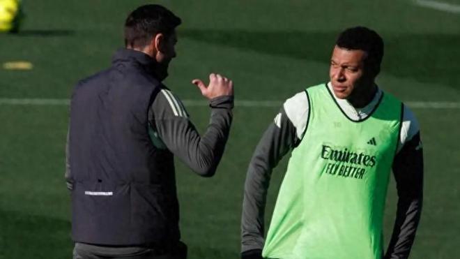 姆巴佩伤停29球谁来扛？皇马锋线告急阿隆索如何破局？