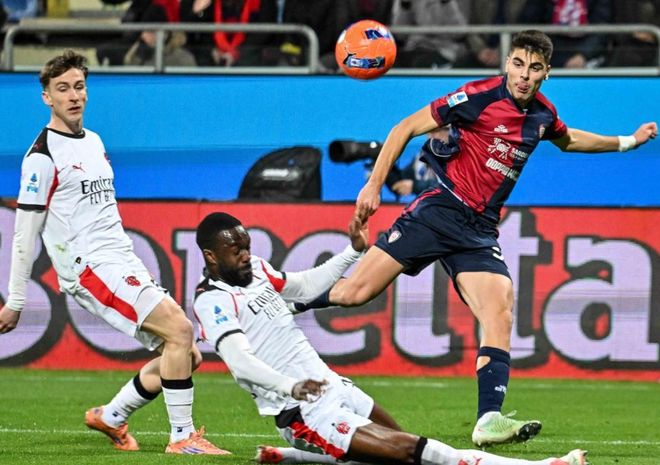 1-0！2-3！足坛疯狂一夜，米兰登顶，C罗落败，朗斯狂胜