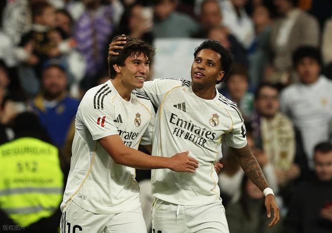 西甲最新积分战报 姆巴佩“替身”3球 皇马追巴萨 马竞无力回前3