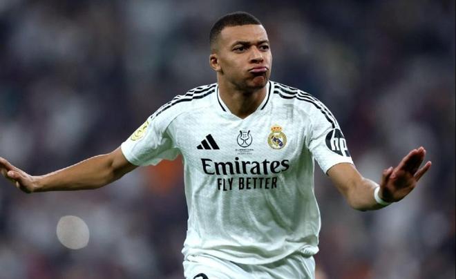 姆巴佩缺阵反而狂胜？皇马的“反依赖”胜利藏着豪门真相