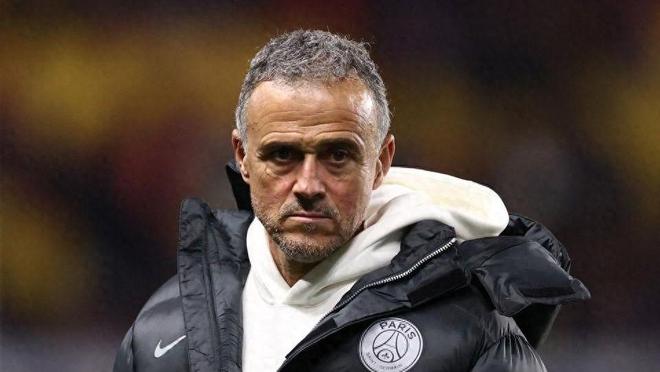 恩里克执教30个月豪取10冠，率巴黎圣日耳曼创队史新纪录