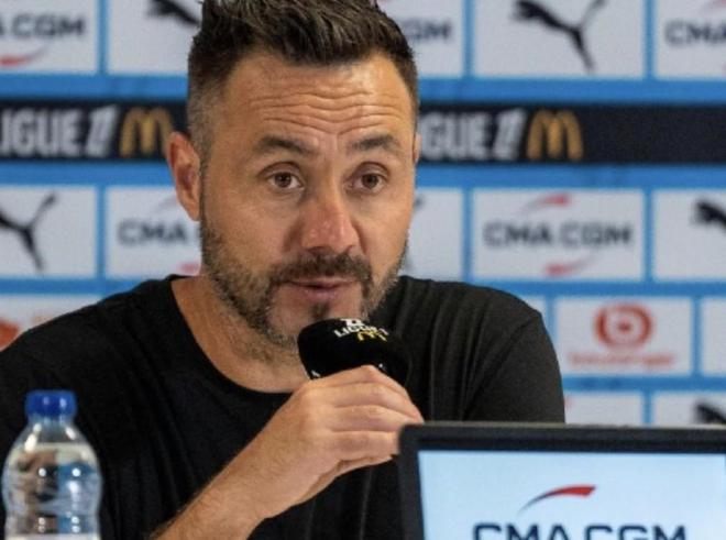 德泽尔比：我一进更衣室就哭了，马赛理应赢得这场比赛