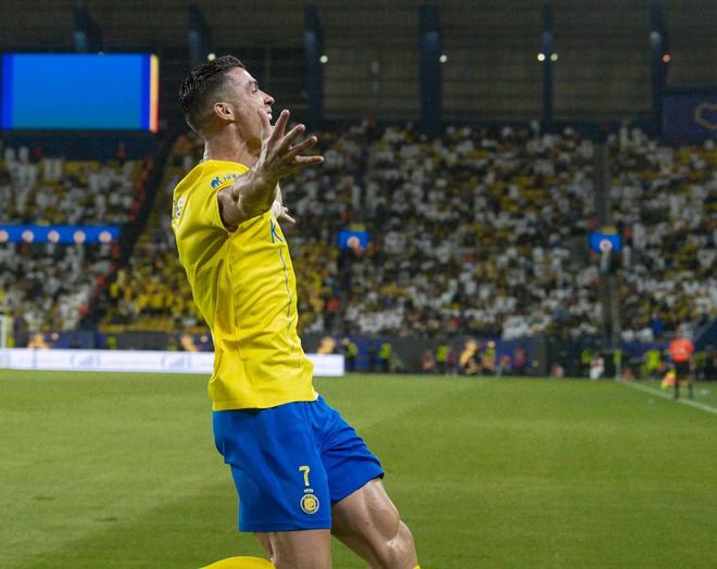 沙特联赛世界前六！内马尔采访曝猛料，观点与C罗一致，钱没白拿