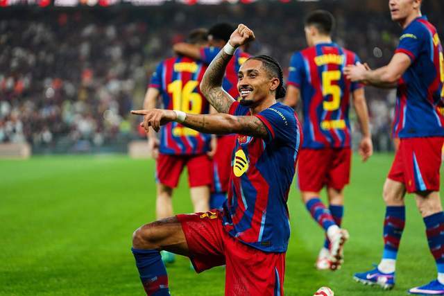 拉神梅开二度，姆巴佩造红，熊皇破门难救主，巴萨3-2皇马夺冠