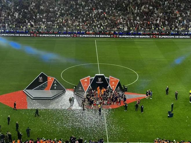 冤枉姆巴佩了？皇马不为巴萨列队破案：足协要求，避免挡住摄像机