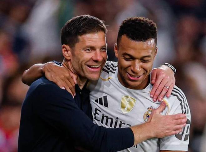 队报：姆巴佩知道输巴萨阿隆索会下课，他带伤出战想保其帅位