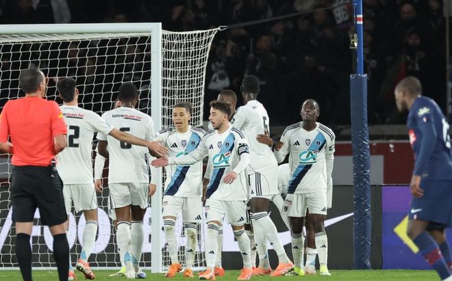 0-1爆冷！3-1逆转！疯狂一夜，大巴黎出局，C罗3连败，尤文造惨案