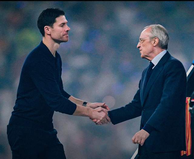 一觉醒来，皇马又换主教练了！姆巴佩祝福阿隆索：为您效力很荣幸