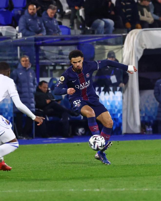 里程碑，巴黎19岁中场扎伊尔-埃梅里迎来法甲生涯第100次出场