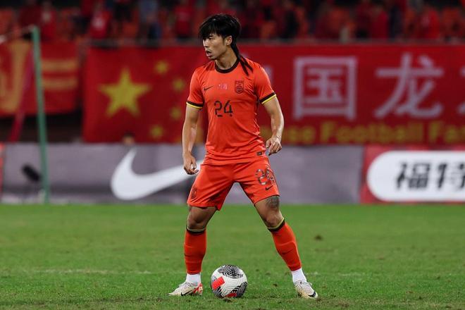 被除名！22岁美甲国脚落选名单疑受处罚 熊猫杯争议染红+乌龙助攻