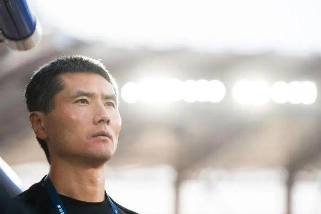 新国足有望26年1月重新集结 30岁以上老将或淡出名单