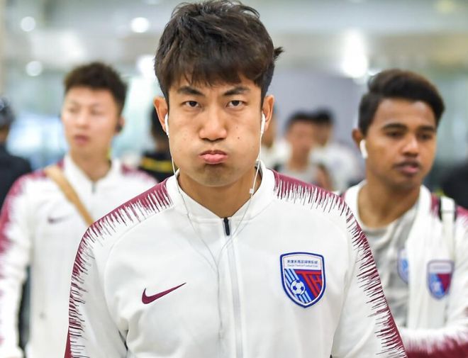 正面刚！国足名宿举报董路：侵害未成年权益，不违法我倒赔1百万