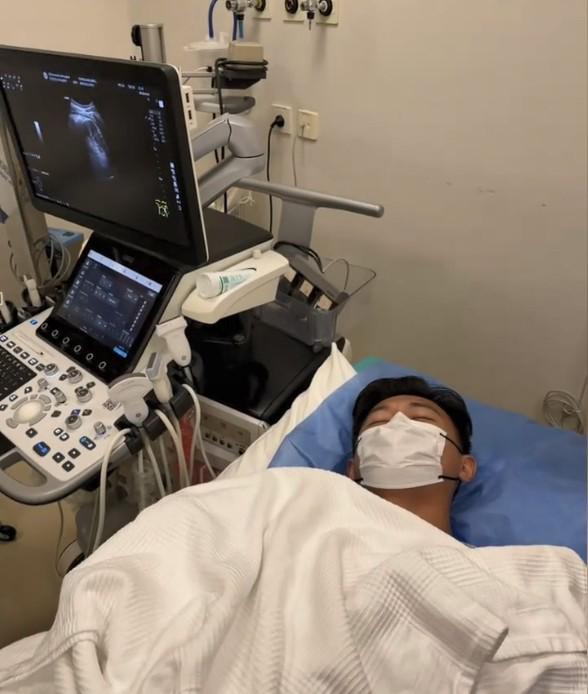 国脚蒋圣龙休赛期康复治疗：陪伴身体六个月的积液，说再见