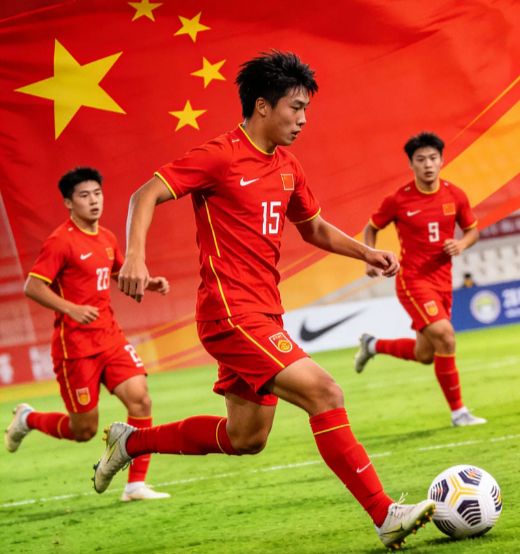 2-0！东亚杯爆冷门！中国香港击败韩国 U15国足登顶条件：3-0日本