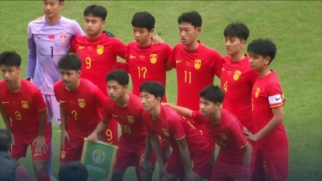 踢不到球就踢人？前国脚毛剑卿评国足0比3日本，狂言引轩然大波！