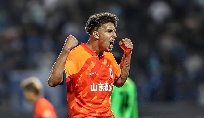 喜讯！他是唯一跟鲁能签约到2027年的外援，届时将有机会归化入籍