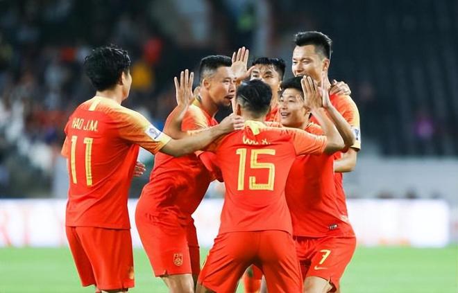 U15国足东亚杯迎来首胜！主场3比0大胜对手，赢得球迷点赞