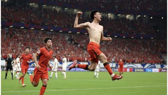 观点：襁褓中的亚国联值得期待，国足再也无法躺平避战，倒逼中国足协有作为！