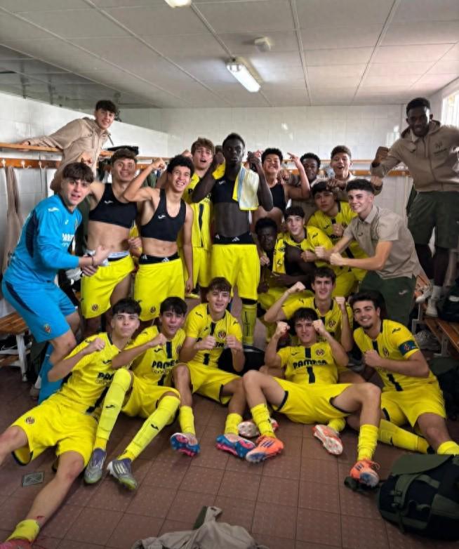 中国男足爆发了！15岁留洋新星带队夺冠，14场造9球，已坐稳首发