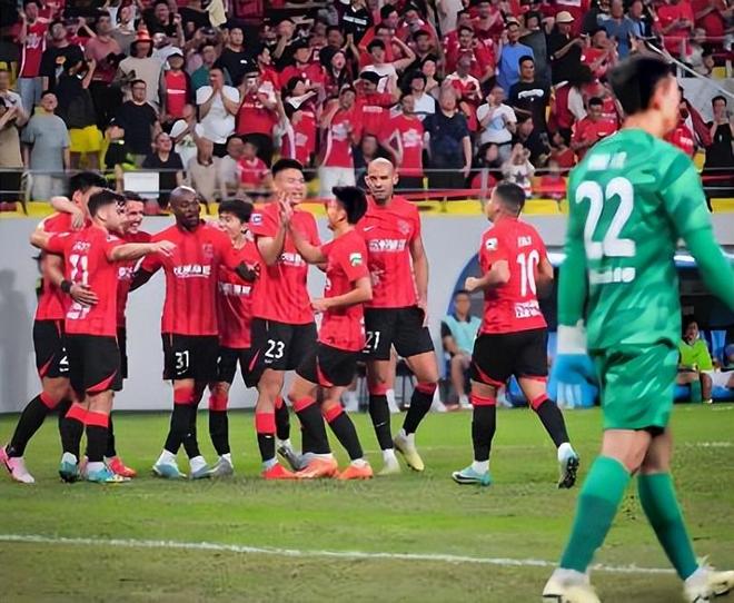 徐正源重返蓉城就官宣发声，情真意切的决定让球迷动容，值得点赞