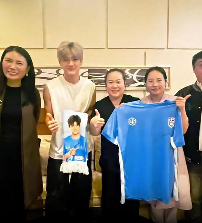 刘祝润现身海口就留队！李国旭追求打法丰富 罗国脚+法国前锋上树